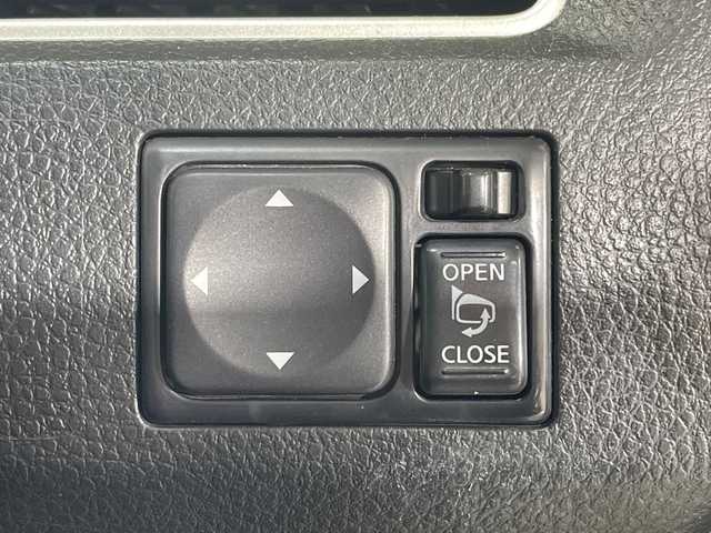 日産 セレナ HWS S HV Vセレ +Sefty Aセーフ 神奈川県 2015(平27)年 8.5万km ブリリアントホワイトパール 純正8インチディーラーオプションナビ【MM514D-2】/アラウンドビューモニター/両側パワースライドドア/エマージェンシーブレーキ/クルーズコントロール/ビルトインETC/前後ドライブレコーダー/純正フロアマット/プッシュスタート/スマートキー/LEDヘッドライト/オートライト/ドアバイザー/電動格納ミラー/車線逸脱警報/踏み間違い衝突防止アシスト/ふらつき警報