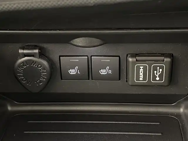 トヨタ ライズ Z 愛知県 2023(令5)年 2万km ファイアークォーツレッドM 純正９型ナビ　全方位カメラ　シートヒーター　ＨＤＭＩ　前後ドラレコ　ＥＴＣ　スマアシ　衝突軽減　追従クルコン　コーナーセンサー　電動パーキング　ＬＥＤオートライト　フルセグＴＶ　ＵＳＢ　フォグ　純正フロアマット　ドアバイザー　禁煙車