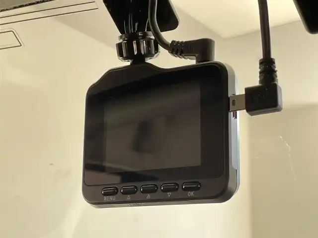 トヨタ ライズ Z 愛知県 2023(令5)年 2万km ファイアークォーツレッドM 純正９型ナビ　全方位カメラ　シートヒーター　ＨＤＭＩ　前後ドラレコ　ＥＴＣ　スマアシ　衝突軽減　追従クルコン　コーナーセンサー　電動パーキング　ＬＥＤオートライト　フルセグＴＶ　ＵＳＢ　フォグ　純正フロアマット　ドアバイザー　禁煙車