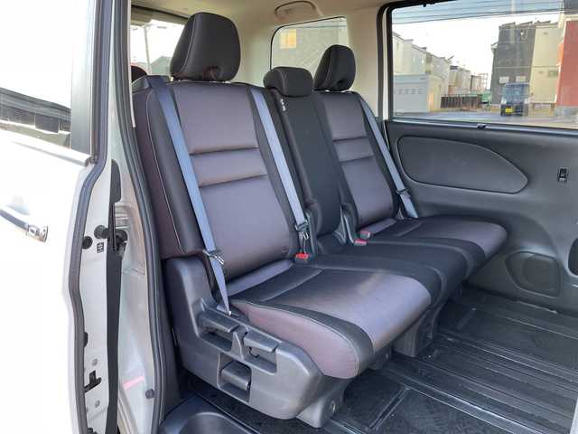 日産 セレナ ハイウェイスター 道央・札幌 2017(平29)年 14.8万km ブリリアントホワイトパール ４WD/純正SDナビ/AM/FM/BT/SD/CD/AUX/フルセグ/衝突被害軽減ブレーキ/横滑り防止装置/クルーズコントロール/パーキングアシスト/クリアランスソナー/バックカメラ/サイドカメラ/フロントカメラ/全方位カメラ/アラウンドビューモニター/ビルトインETC/アイドリングストップ/ECOMODE/両側パワースライドドア/革巻きステアリング/ステアリングリモコン/プッシュスタート/スマートキー/キセノンヘッドライト/オートライト/ヘッドライトレベライザー/電動格納ミラー/ウィンカーミラー/純正フロアマット/ドアバイザー/スペアキー