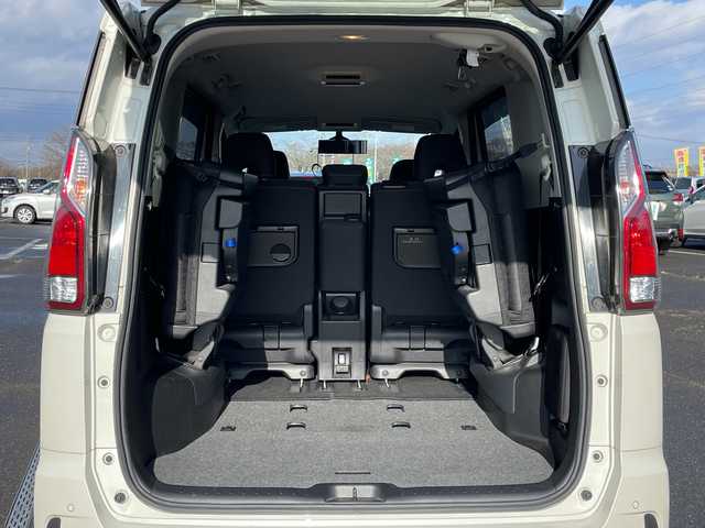 日産 セレナ ハイウェイスター 道央・札幌 2017(平29)年 14.8万km ブリリアントホワイトパール ４WD/純正SDナビ/AM/FM/BT/SD/CD/AUX/フルセグ/衝突被害軽減ブレーキ/横滑り防止装置/クルーズコントロール/パーキングアシスト/クリアランスソナー/バックカメラ/サイドカメラ/フロントカメラ/全方位カメラ/アラウンドビューモニター/ビルトインETC/アイドリングストップ/ECOMODE/両側パワースライドドア/革巻きステアリング/ステアリングリモコン/プッシュスタート/スマートキー/キセノンヘッドライト/オートライト/ヘッドライトレベライザー/電動格納ミラー/ウィンカーミラー/純正フロアマット/ドアバイザー/スペアキー