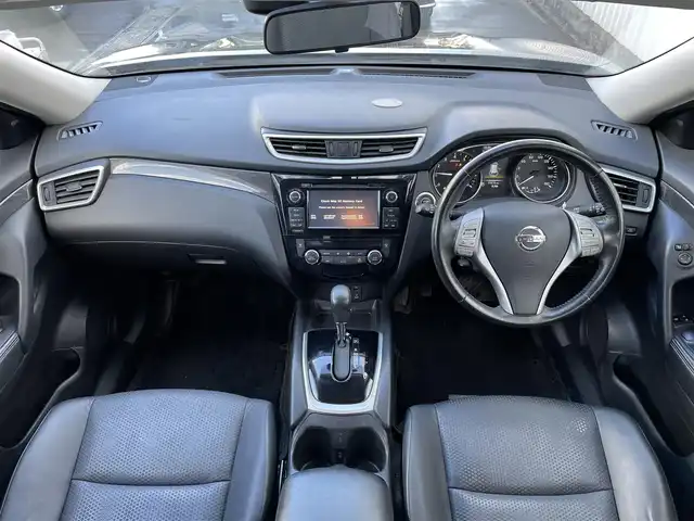 日産 エクストレイル 20Xtt エマージェンシーブレーキ 東京都 2017(平29)年 7.8万km ダイヤモンドブラック 純正ナビ　/ＴＶ　/ＣＤ／ＤＶＤ再生　/全周囲カメラ　/前席シートヒーター　/電動リアゲート　/ビルトインＥＴＣ　/ドライブレコーダー　/クルーズコントロール　/純正フロアマット　/後側方車両検知警報　/衝突軽減ブレーキ