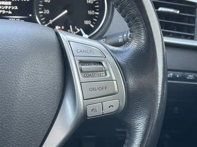 日産 エクストレイル 20Xtt エマージェンシーブレーキ 東京都 2017(平29)年 7.8万km ダイヤモンドブラック 純正ナビ　/ＴＶ　/ＣＤ／ＤＶＤ再生　/全周囲カメラ　/前席シートヒーター　/電動リアゲート　/ビルトインＥＴＣ　/ドライブレコーダー　/クルーズコントロール　/純正フロアマット　/後側方車両検知警報　/衝突軽減ブレーキ