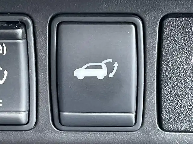 日産 エクストレイル 20Xtt エマージェンシーブレーキ 東京都 2017(平29)年 7.8万km ダイヤモンドブラック 純正ナビ　/ＴＶ　/ＣＤ／ＤＶＤ再生　/全周囲カメラ　/前席シートヒーター　/電動リアゲート　/ビルトインＥＴＣ　/ドライブレコーダー　/クルーズコントロール　/純正フロアマット　/後側方車両検知警報　/衝突軽減ブレーキ