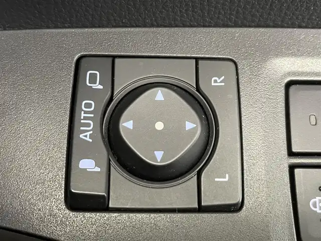 トヨタ ＲＡＶ４ アドベンチャー オフロードPKG 鹿児島県 2022(令4)年 1.6万km スーパーホワイトⅡ 純正ナビ機能付きディスプレイオーディオ/(AppleCarPlay/AndroidAuto/Bluetooth)/全方位カメラ　/トヨタセーフティセンス　/　・プリクラッシュセーフティ/　・レーントレーシングアシスト/　・レーダークルーズコントロール/　・オートマチックハイビーム/　・ロードサインアシスト/電動リアゲート　/前後ドライブレコーダー/ETC2.0/前後コーナーセンサー　/デジタルインナーミラー　/純正アルミホイール　/シートヒーター/シートベンチレーション/パワーシート/ステアリングヒーター/純正フロアマット/４WD