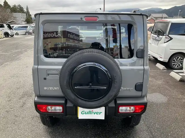 スズキ ジムニー XC 滋賀県 2025(令7)年 0.2万km ミディアムグレー ワンオーナー /車検令和10年2月まで/パートタイム4WD/純正16インチアルミホイール/スズキセーフティサポート/純正LEDヘッドライト/・フォグランプ/純正フロアマット/前席シートヒーター/ステアリングリモコン/・オーディオ操作用/・クルーズコントロール/スペアキー/背面スペアタイヤ/取扱説明書/保証書/