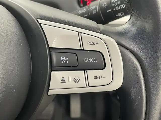 ホンダ フィット e:HEVホーム 岡山県 2020(令2)年 1.5万km プレミアムサンライトホワイトパール 純正９インチナビ/【Bluetooth/フルセグTV/USB】/純正16インチAW(オプション）/ハーフレザーシート/衝突軽減ブレーキ/追従型クルーズコントロール/ビルトインＥＴＣ/ＬＥＤヘッドライト＆LEDフォグランプ/オートハイビーム　/純正ドライブレコーダー（前後）/バックカメラ/純正フロアマット/踏み間違い防止/オートブレーキホールド/ISOFIX/ステアリングスイッチ/チルトステアリング/シートリフター/ウインカーミラー/ドアバイザー/プッシュスタート/スマートキー×2/保証書/取扱説明書/ナビ取扱説明書
