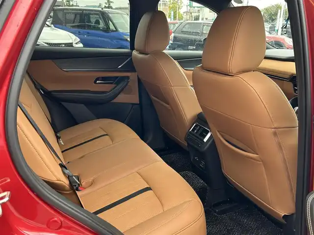 マツダ ＣＸ－６０ XD HV プレミアムスポーツ 愛媛県 2023(令5)年 3万km ソウルレッドクリスタルM 純正ナビ/AM・FM/フルセグTV/Android Auto/Apple CarPlay/4WD/パノラマサンルーフ/電動バックドア/バックカメラ/ビルトインETC/レーダークルーズコントロール/コーナーセンサー/衝突被害軽減ブレーキ/車線逸脱警報システム/ブラインドスポットモニター/レーンキーピングアシスト/交通標識認識システム/ドライバー異常時対応システム/ターボ/LEDヘッドランプ/本革巻きステアリング/ステアリングヒーター/パドルシフト/ナッパ革/スエード調コンビシート/全席シートヒーター/前席パワーシート/エアシート/純正20インチアルミホイール