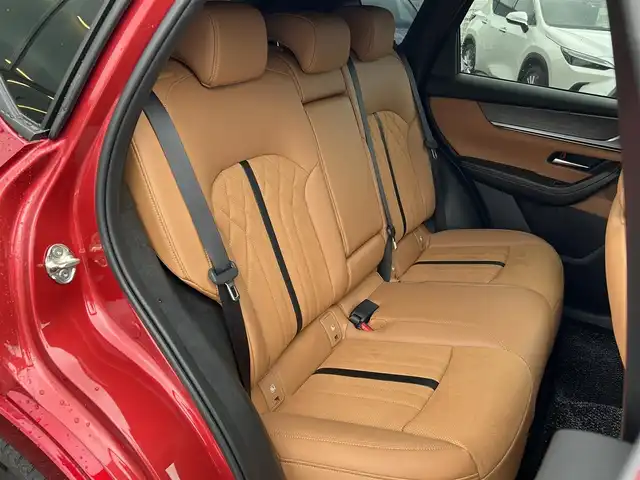 マツダ ＣＸ－６０ XD HV プレミアムスポーツ 愛媛県 2023(令5)年 3万km ソウルレッドクリスタルM 純正ナビ/AM・FM/フルセグTV/Android Auto/Apple CarPlay/4WD/パノラマサンルーフ/電動バックドア/バックカメラ/ビルトインETC/レーダークルーズコントロール/コーナーセンサー/衝突被害軽減ブレーキ/車線逸脱警報システム/ブラインドスポットモニター/レーンキーピングアシスト/交通標識認識システム/ドライバー異常時対応システム/ターボ/LEDヘッドランプ/本革巻きステアリング/ステアリングヒーター/パドルシフト/ナッパ革/スエード調コンビシート/全席シートヒーター/前席パワーシート/エアシート/純正20インチアルミホイール