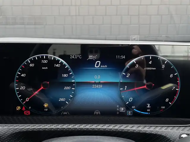 メルセデス・ベンツ Ａ１８０ スタイル 三重県 2020(令2)年 2.3万km コスモスブラック ＡＣＣ/レーダーセーフティ/純正ナビ/バックカメラ/フルセグＴＶ/Ｂｌｕｅｔｏｏｔｈ/ハーフレザーシート/シートヒーター/パワーシート/ＬＥＤヘッドライト/オートライト/純正１６インチアルミ/ＥＴＣ
