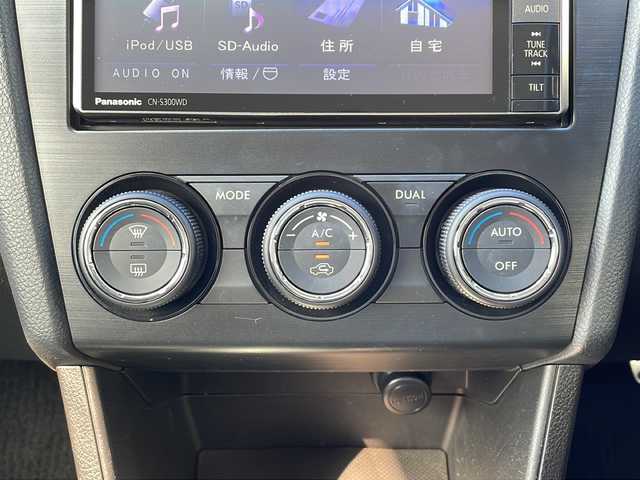 スバル インプレッサ スポーツ 2．0i－S アイサイト 青森県 2012(平24)年 7.2万km サテンホワイトパール ・4WD/・純正SDナビ/・Bluetooth/・フルセグTV/・バックカメラ/・衝突軽減ブレーキ/・レーンキープアシスト/・レーダークルーズコントロール/・パドルシフト/・純正17AW/・純正キセノンライト/・ETC/・純正フォグライト/・オートライト