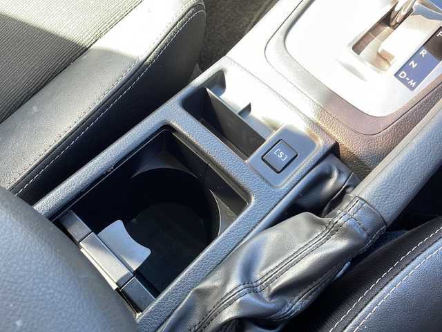 スバル インプレッサ スポーツ 2．0i－S アイサイト 青森県 2012(平24)年 7.2万km サテンホワイトパール ・4WD/・純正SDナビ/・Bluetooth/・フルセグTV/・バックカメラ/・衝突軽減ブレーキ/・レーンキープアシスト/・レーダークルーズコントロール/・パドルシフト/・純正17AW/・純正キセノンライト/・ETC/・純正フォグライト/・オートライト