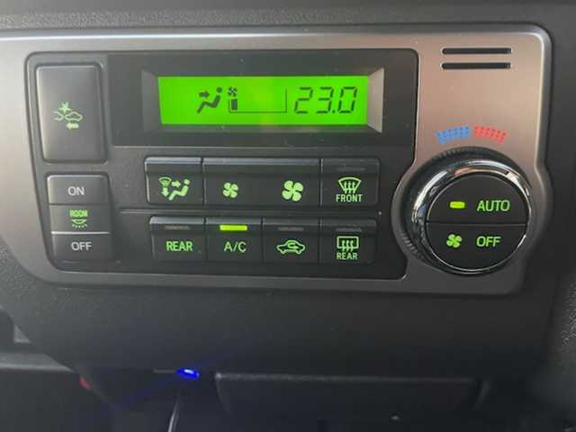 トヨタ ハイエース GL 大阪府 2021(令3)年 1.5万km ホワイトパールクリスタルシャイン /禁煙ワンオーナー//社外１０インチナビ【CN-F1X10LD】/・CD/DVD/SD/BT/フルTV//社外フリップダウンモニター【TVM-FW1300】//全周囲カメラ・バック/サイド/フロント//コーナーセンサー//デジタルインナーミラー//ETC2.0//社外16AW//レザー調シートカバー//ベットキット【FLEX】//防虫ネット【UIビークル】//片側パワースライドドア//オートハイビーム//レーンキープアシスト//ステアリングスイッチ//レザー調シートカバー//ガッツミラーレス