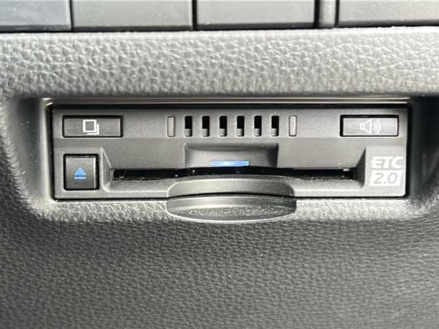 トヨタ ハリアー ハイブリッド Z 三重県 2021(令3)年 4.7万km ブラック 純正ナビ /バックカメラ /JBL /BSM /デジタルインナーミラー /前後コーナーセンサー /スペアキー /ビルトインETC2.0 /パワーバックドア /運転席パワーシート/ハーフレザーシート/レーダークルーズコントロール /レーンキープアシスト/衝突軽減ブレーキ/USB給電ポート/革巻きステアリング/ステアリングスイッチ/純正フロアマット/LEDヘッドライト/オートハイビーム/オートライト/電動格納ミラー/禁煙車