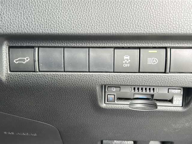 トヨタ ハリアー ハイブリッド Z 三重県 2021(令3)年 4.7万km ブラック 純正ナビ /バックカメラ /JBL /BSM /デジタルインナーミラー /前後コーナーセンサー /スペアキー /ビルトインETC2.0 /パワーバックドア /運転席パワーシート/ハーフレザーシート/レーダークルーズコントロール /レーンキープアシスト/衝突軽減ブレーキ/USB給電ポート/革巻きステアリング/ステアリングスイッチ/純正フロアマット/LEDヘッドライト/オートハイビーム/オートライト/電動格納ミラー/禁煙車