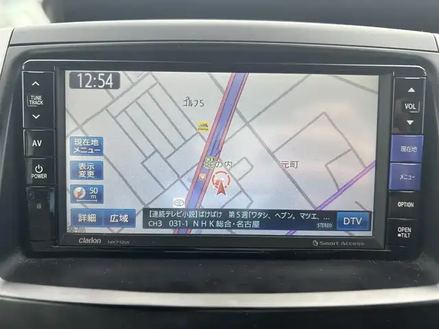 トヨタ ノア X 愛知県 2012(平24)年 4.2万km ホワイトパールクリスタルシャイン 社外ＳＤナビ　/ＣＤ／ＤＶＤ　/ＢＴ　/ＵＳＢ　/ＤＴＶ　/ＥＴＣ　/電動格納ミラー　/純正フロアマット　/ドアバイザー　/両側スライドドア　/ハロゲンライト