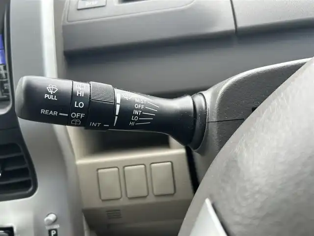 トヨタ ノア X 愛知県 2012(平24)年 4.2万km ホワイトパールクリスタルシャイン 社外ＳＤナビ　/ＣＤ／ＤＶＤ　/ＢＴ　/ＵＳＢ　/ＤＴＶ　/ＥＴＣ　/電動格納ミラー　/純正フロアマット　/ドアバイザー　/両側スライドドア　/ハロゲンライト