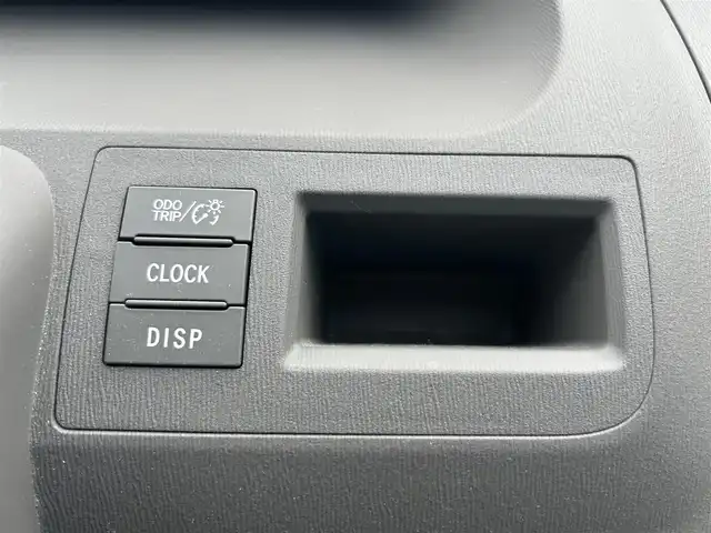 トヨタ ノア X 愛知県 2012(平24)年 4.2万km ホワイトパールクリスタルシャイン 社外ＳＤナビ　/ＣＤ／ＤＶＤ　/ＢＴ　/ＵＳＢ　/ＤＴＶ　/ＥＴＣ　/電動格納ミラー　/純正フロアマット　/ドアバイザー　/両側スライドドア　/ハロゲンライト