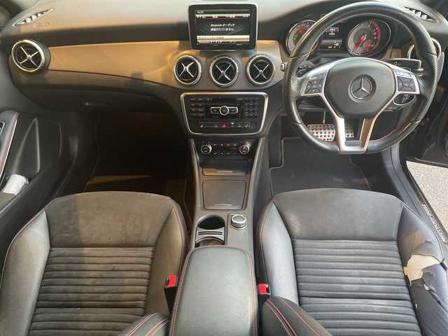 メルセデス・ベンツ ＧＬＡ１８０ スポーツ 高知県 2014(平26)年 9.8万km 黒 ディスプレイオーディオ/BT/バックカメラ/シートヒーター/パワーシート（メモリ機能有）/コーナーセンサー/ETC/ドライブレコーダー/パドルシフト/オートライト/MTモード付AT