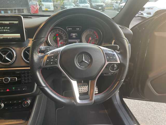 メルセデス・ベンツ ＧＬＡ１８０ スポーツ 高知県 2014(平26)年 9.8万km 黒 ディスプレイオーディオ/BT/バックカメラ/シートヒーター/パワーシート（メモリ機能有）/コーナーセンサー/ETC/ドライブレコーダー/パドルシフト/オートライト/MTモード付AT