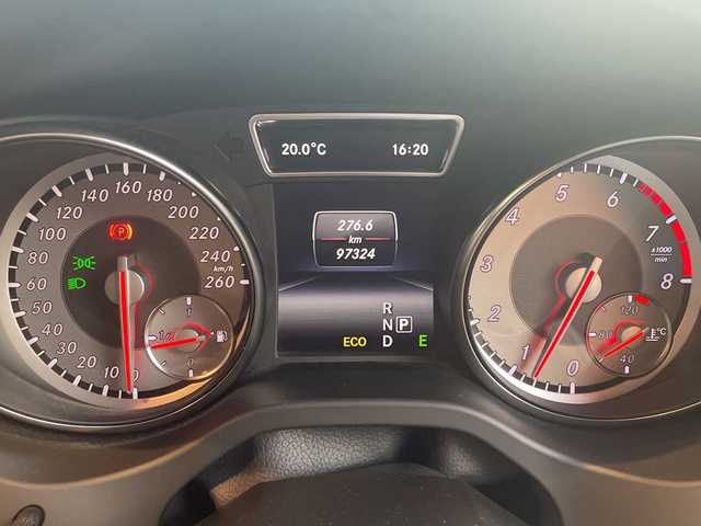 メルセデス・ベンツ ＧＬＡ１８０ スポーツ 高知県 2014(平26)年 9.8万km 黒 ディスプレイオーディオ/BT/バックカメラ/シートヒーター/パワーシート（メモリ機能有）/コーナーセンサー/ETC/ドライブレコーダー/パドルシフト/オートライト/MTモード付AT