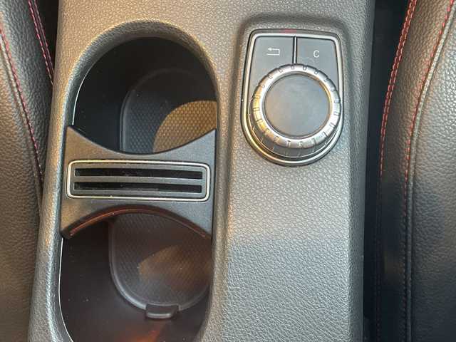 メルセデス・ベンツ ＧＬＡ１８０ スポーツ 高知県 2014(平26)年 9.8万km 黒 ディスプレイオーディオ/BT/バックカメラ/シートヒーター/パワーシート（メモリ機能有）/コーナーセンサー/ETC/ドライブレコーダー/パドルシフト/オートライト/MTモード付AT