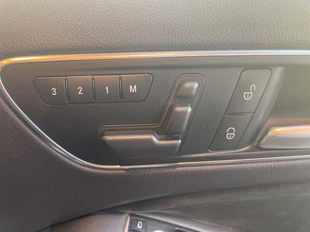 メルセデス・ベンツ ＧＬＡ１８０ スポーツ 高知県 2014(平26)年 9.8万km 黒 ディスプレイオーディオ/BT/バックカメラ/シートヒーター/パワーシート（メモリ機能有）/コーナーセンサー/ETC/ドライブレコーダー/パドルシフト/オートライト/MTモード付AT