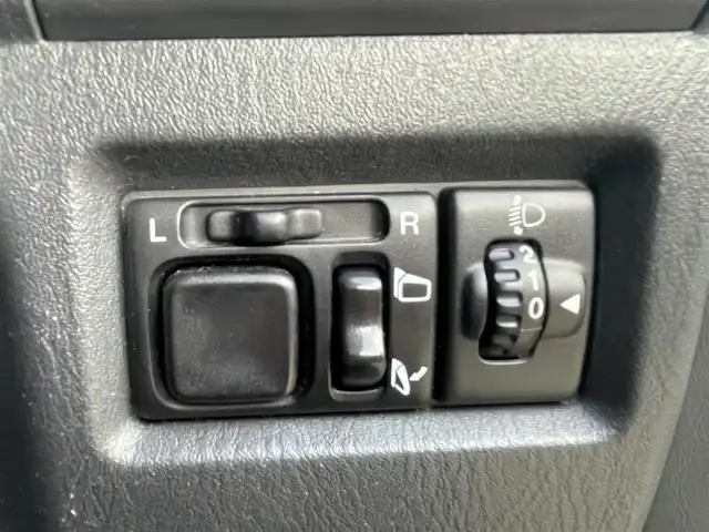 スズキ ジムニー ワイルドウィンド 大阪府 2007(平19)年 9.7万km ブルーイッシュブラックパール3 MT車　/シートヒーター　/センターでフロック　/ETC　/ドライブレコーダー　/純正フロアマット　/パワーウィンドウ　　/背面タイヤ　/ルーフレール　/スペアキー　/保証書　記録簿　/取扱説明書　