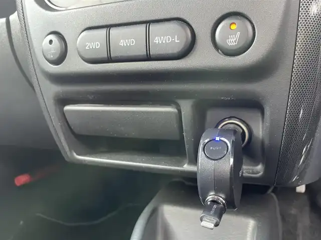 スズキ ジムニー ワイルドウィンド 大阪府 2007(平19)年 9.7万km ブルーイッシュブラックパール3 MT車　/シートヒーター　/センターでフロック　/ETC　/ドライブレコーダー　/純正フロアマット　/パワーウィンドウ　　/背面タイヤ　/ルーフレール　/スペアキー　/保証書　記録簿　/取扱説明書　