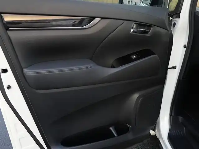 トヨタ アルファード S 静岡県 2021(令3)年 5.7万km ホワイトパールクリスタルシャイン Apple CarPlay/フルセグTV/バックカメラ/ETC２．０/BTオーディオ/HDMI対応/ACC/LKA/衝突軽減ブレーキ/LEDオートハイビームライト/モデリスタフルエアローセット/　　リアドアレスアップマフラー/ワンオーナー