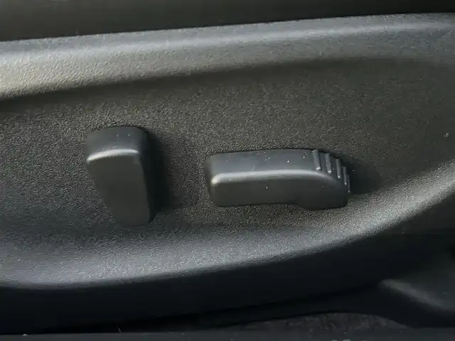 日産 スカイライン 200GT－t 群馬県 2015(平27)年 11万km クリスタルホワイトパール (株)IDOMが運営する【じしゃロン伊勢崎店】の自社ローン対象車両になります。こちらは現金ご利用時の価格です。/自社ローンご希望の方は別途その旨お申付け下さい。/メーカー純正ナビ/ＣＤ/DVD/BlueTooth/MSV/AUX/フルセグＴＶ/バックカメラ/クルーズコントロール/ＥＴＣ/前方ドライブレコーダー/ステアリングスイッチ/ハーフレザーシート/ＬＥＤヘッドライト/革巻ステアリング/純正オプション19インチアルミ/ターボ