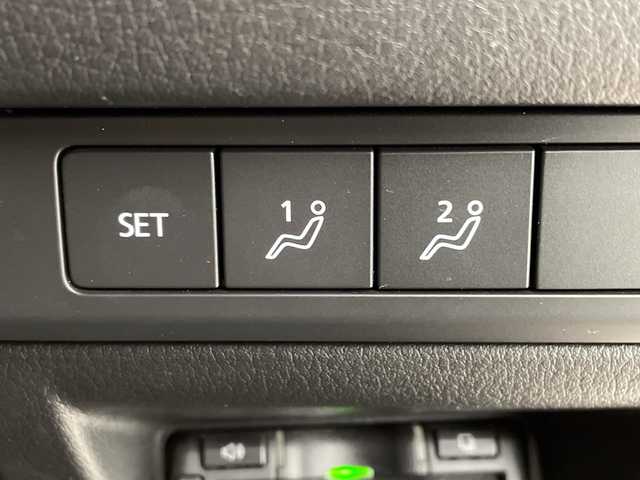 マツダ マツダ３ファストバック XD Lパッケージ 岐阜県 2019(令1)年 7.1万km ソウルレッドクリスタルM 純正ナビ/・フルセグ/Bluetooth/HDMI/BOSEサウンド/D席パワーシート/・シートメモリー/前席シートヒーター/ステアリングヒーター/パドルシフト/360°ビューモニター/ヘッドアップディスプレイ/アダプティブクルーズコントロール/スマートキー/プッシュスタート