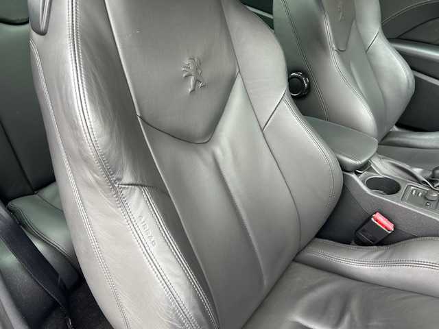 プジョー ＲＣＺ 神奈川県 2014(平26)年 3.9万km 白Ⅱ ワンオーナー /登録時38805キロ/コンパクトスポーツクーペ「RCZ」/ダブルバブルルーフ/アルミナムアーチ/1.6Lダイレクトインジェクションツインスクロールターボ/社外ナビ/CD /DVD /SD /BT /チューナー/フルセグ/ETC/キセノンヘッドライト/オートライト/コーナーセンサー/黒レザーシート/シートヒーター/パワーシート/クルーズコントロール/スピードリミッター/電動リアウィング/キーレス×2/新車時保証書/取扱説明書/ナビ取扱説明書
