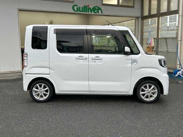 トヨタ ピクシスメガ L SAⅢ 宮城県 2021(令3)年 4.7万km シャイニングホワイトパール ワンオーナー/社外メモリナビ/USB/AM/FM/BT/AUX/フルセグTV/バックカメラ/ステアリングスイッチ/両側パワースライドドア/純正アルミ夏タイヤ14インチ/純正フロアマット/横滑り防止装置/衝突被害軽減システム/アイドリングストップ/電動格納ミラー/LEDライト/オートマチックハイビーム/ETC/プッシュスタート/保証書・記録簿・取扱説明書