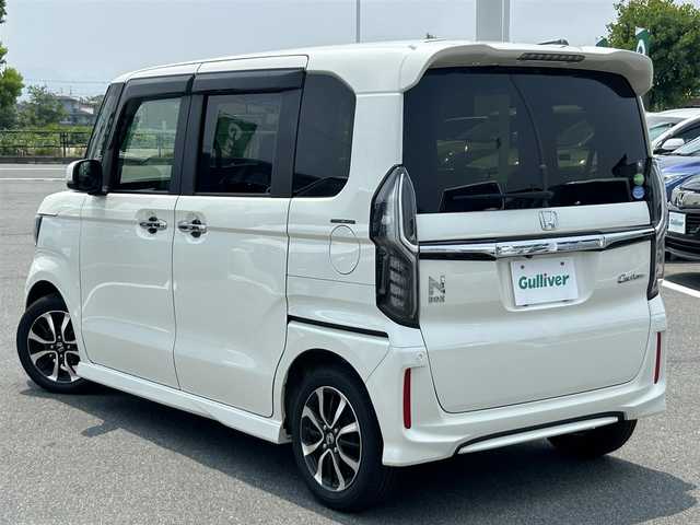 ホンダ Ｎ ＢＯＸ カスタム G EX ホンダセンシング 奈良県 2018(平30)年 5万km プレミアムホワイトパールⅡ 純正ナビ(フルセグ、/DVD、CD、BT、SD)/バックカメラ　/ホンダセンシング　/片側パワースライドドア　/ETC　/レーダークルーズコントロール　/Bluetooth　/コーナーセンサー　/フォグランプ　/USB入力端子　/カーテンエアバッグ　/LEDライト/レーンキープアシスト/オートライト/衝突軽減ブレーキ/チップアップシート