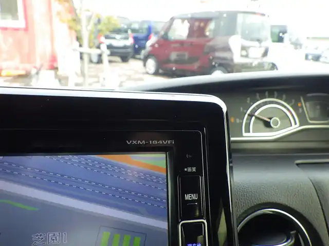 ホンダ Ｎ ＢＯＸ カスタム G EX ホンダセンシング 千葉県 2018(平30)年 5万km プレミアムホワイトパールⅡ ホンダセンシング/・衝突軽減ブレーキ（CMBS）/・車線維持支援システム（LKAS）/・アダプティブクルーズコントロール（ACC）/・後方誤発進抑制機能/・誤発進抑制機能/左パワースライドドア/右イージークローザードア/純正SDナビ/地デジTV/【DVD/CD再生機能　Bluetooth接続】/バックカメラ/ETC/LEDヘッドライト/フォグライト/ウインカーミラー/リアコーナーセンサー/サイド/カーテンエアバッグ/スマートキー