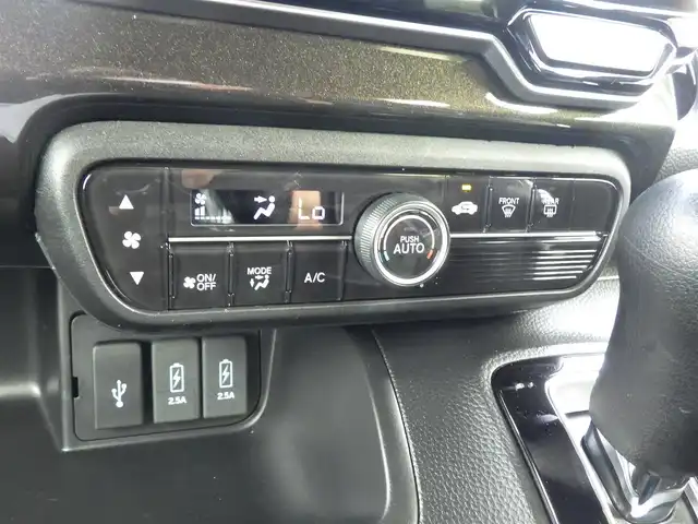 ホンダ Ｎ ＢＯＸ カスタム G EX ホンダセンシング 千葉県 2018(平30)年 5万km プレミアムホワイトパールⅡ ホンダセンシング/・衝突軽減ブレーキ（CMBS）/・車線維持支援システム（LKAS）/・アダプティブクルーズコントロール（ACC）/・後方誤発進抑制機能/・誤発進抑制機能/左パワースライドドア/右イージークローザードア/純正SDナビ/地デジTV/【DVD/CD再生機能　Bluetooth接続】/バックカメラ/ETC/LEDヘッドライト/フォグライト/ウインカーミラー/リアコーナーセンサー/サイド/カーテンエアバッグ/スマートキー