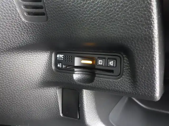 ホンダ Ｎ ＢＯＸ カスタム G EX ホンダセンシング 千葉県 2018(平30)年 5万km プレミアムホワイトパールⅡ ホンダセンシング/・衝突軽減ブレーキ（CMBS）/・車線維持支援システム（LKAS）/・アダプティブクルーズコントロール（ACC）/・後方誤発進抑制機能/・誤発進抑制機能/左パワースライドドア/右イージークローザードア/純正SDナビ/地デジTV/【DVD/CD再生機能　Bluetooth接続】/バックカメラ/ETC/LEDヘッドライト/フォグライト/ウインカーミラー/リアコーナーセンサー/サイド/カーテンエアバッグ/スマートキー