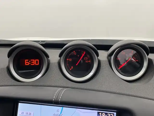日産 フェアレディ Ｚ バージョンST 栃木県 2020(令2)年 2.5万km ブリリアントホワイトパール 純正ナビ/(フルセグTV・Bluetooth・CD・DVD・USB・HDD)/バックカメラ/前後コーナーセンサー/ハーフレザーシート/パワーシート(運転席・助手席側)/シートヒーター(運転席・助手席側)/純正リアスポイラー/純正アルミホイール/純正フロアマット/HIDヘッドライト/オートライト/スマートキー/プッシュスタート/禁煙車/保証書