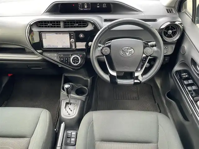 トヨタ アクア 福島県 2018(平30)年 4.8万km ダークブルーマイカ 純正SDナビ/フルセグテレビ/バックカメラ/ビルトインETC/クルーズコントロール/社外15インチAW/前席シートヒーター/プッシュスタート/スタッドレスタイヤ積込