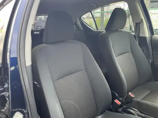 トヨタ アクア 福島県 2018(平30)年 4.8万km ダークブルーマイカ 純正SDナビ/フルセグテレビ/バックカメラ/ビルトインETC/クルーズコントロール/社外15インチAW/前席シートヒーター/プッシュスタート/スタッドレスタイヤ積込