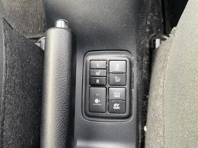 トヨタ アクア 福島県 2018(平30)年 4.8万km ダークブルーマイカ 純正SDナビ/フルセグテレビ/バックカメラ/ビルトインETC/クルーズコントロール/社外15インチAW/前席シートヒーター/プッシュスタート/スタッドレスタイヤ積込