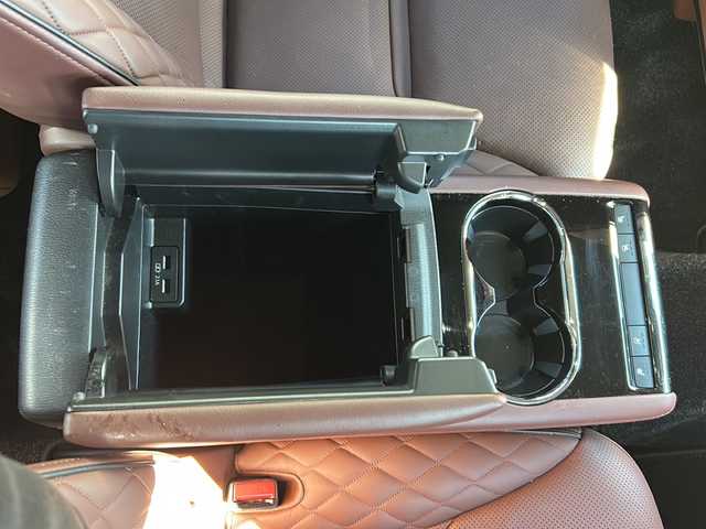 マツダ ＣＸ－８ XD エクスクルーシブモード 東京都 2022(令4)年 2.1万km マシーングレープレミアムM 純正SDナビ/【Bluetooth/TV/USB】/全方位カメラ/BOZEサウンド/ETC2.0/サンルーフ/衝突軽減ブレーキ/車線逸脱警報装置/レーダークルーズコントロール/置くだけ充電/ヘッドアップディスプレイ/パワーバックドア/ハンドルヒーター/運転席メモリーシート/パワーシート/シートヒーター/エアシート/プッシュスタート/スマートキー×2