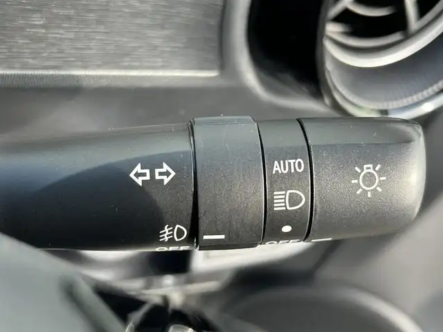 トヨタ アクア S スタイルブラック 熊本県 2020(令2)年 0.8万km ホワイトパールクリスタルシャイン 純正ナビ/・AM/FM/CD/SD/AUX/BT/・フルセグTV/全周囲カメラ/トヨタセーフティセンス/・レーンディパーチャーアラート/・パーキングサポートブレーキ/・クリアランスソナー/・先行車発進お知らせ機能/・オートマチックハイビーム/前後コーナーセンサー/ステアリングリモコン/オートライト/・LEDライト/D/N席シートヒーター/電動格納ミラー/・ウィンカーミラー/前後ドライブレコーダー（TZ-DR210）/ドアバイザー/純正フロアマット/スマートキー