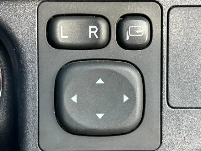 トヨタ アクア S スタイルブラック 熊本県 2020(令2)年 0.8万km ホワイトパールクリスタルシャイン 純正ナビ/・AM/FM/CD/SD/AUX/BT/・フルセグTV/全周囲カメラ/トヨタセーフティセンス/・レーンディパーチャーアラート/・パーキングサポートブレーキ/・クリアランスソナー/・先行車発進お知らせ機能/・オートマチックハイビーム/前後コーナーセンサー/ステアリングリモコン/オートライト/・LEDライト/D/N席シートヒーター/電動格納ミラー/・ウィンカーミラー/前後ドライブレコーダー（TZ-DR210）/ドアバイザー/純正フロアマット/スマートキー