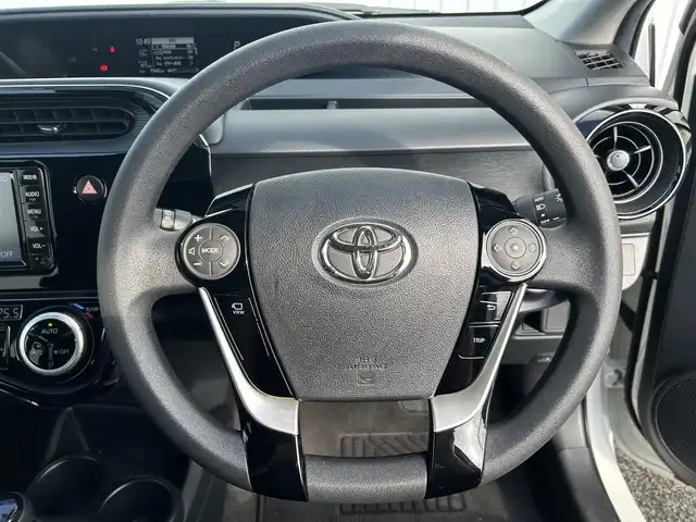 トヨタ アクア S スタイルブラック 熊本県 2020(令2)年 0.8万km ホワイトパールクリスタルシャイン 純正ナビ/・AM/FM/CD/SD/AUX/BT/・フルセグTV/全周囲カメラ/トヨタセーフティセンス/・レーンディパーチャーアラート/・パーキングサポートブレーキ/・クリアランスソナー/・先行車発進お知らせ機能/・オートマチックハイビーム/前後コーナーセンサー/ステアリングリモコン/オートライト/・LEDライト/D/N席シートヒーター/電動格納ミラー/・ウィンカーミラー/前後ドライブレコーダー（TZ-DR210）/ドアバイザー/純正フロアマット/スマートキー