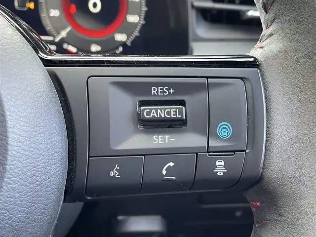 日産 オーラ ニスモ 島根県 2021(令3)年 6.6万km ピュアホワイトパール / スーパーブラック 2トーン 純正ナビ/Bluetooth/HDMI/プロパイロット/柿本製マフラー/デジタルインナーミラー/全周囲カメラ/バックカメラ/フロントカメラ/サイドカメラ/ワイヤレス充電/ドライブレコーダー/前後コーナーセンサー/ブラインドスポットモニター/レーンキープアシスト/横滑り防止装置/衝突被害軽減ブレーキ/オートライト/LEDヘッドライト/フォグランプ/禁煙車/ETC2.0/純正14インチAW