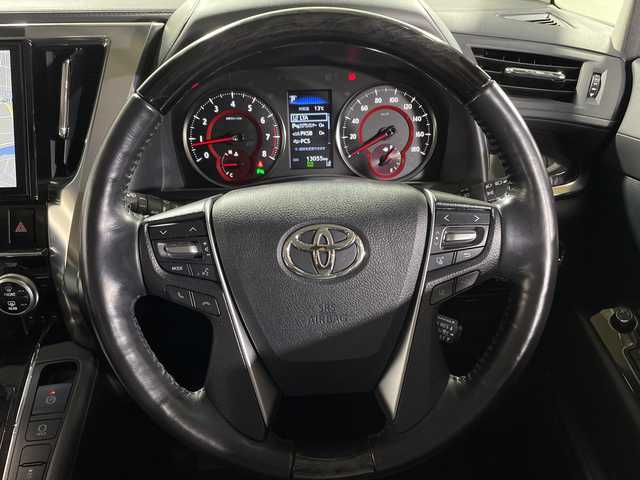 トヨタ ヴェルファイア Z Gエディション 神奈川県 2019(令1)年 1.3万km ホワイトパールクリスタルシャイン ワンオーナー車/純正10インチナビ【NSZN-Z68T】/AM FM フルセグTV Bluetooth CD DVD/バックカメラ/両側パワースライドドア/セーフティセンス/レーダークルーズコントロール/前席シートヒーター＋パワーシート/運転席シートメモリー機能/ビルトインETC2.0/前側ドライブレコーダー/純正フロアマット/ステアリングヒーター/革巻きステアリング/ステアリングスイッチ/パワーバックドア/電動パーキングブレーキ/ブレーキオートホールド/プッシュスタート/スマートキー/スペアキー1本/取扱説明書/保証書/助手席・2列目オットマン/LEDヘッドライト/オートマチックハイビーム/純正18インチアルミホイール/ドアバイザー/電動格納ミラー/プリクラッシュセーフティ/レーントレーシングアシスト/ロードサインアシスト