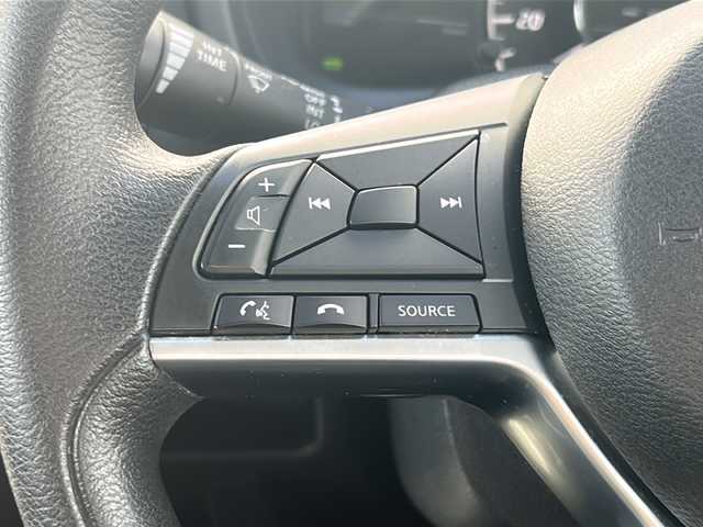 日産 ノート e－パワー X 三重県 2017(平29)年 3.4万km ダークメタルグレー 純正ナビ/フルセグTV/バックカメラ/衝突被害軽減システム/レーンキープアシスト/横滑り防止装置/電動格納ミラー/オートライト/純正フロアマット　