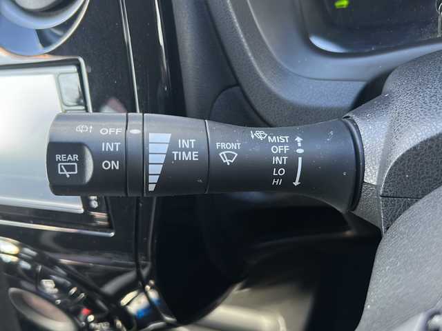 日産 ノート e－パワー X 三重県 2017(平29)年 3.4万km ダークメタルグレー 純正ナビ/フルセグTV/バックカメラ/衝突被害軽減システム/レーンキープアシスト/横滑り防止装置/電動格納ミラー/オートライト/純正フロアマット　